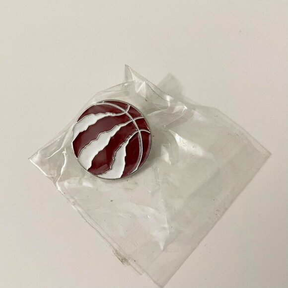 Toronto Raptors Basketball Pin - Picture 10 of 12